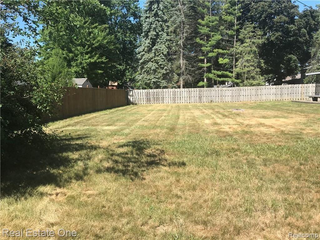 32501 West 13 Mile Road Farmington, MI 48334 - Photo 3 of 20