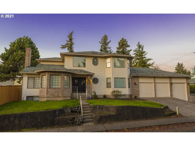 $949,900 | 16121 Northeast San Rafael Street, Portland, OR 97230