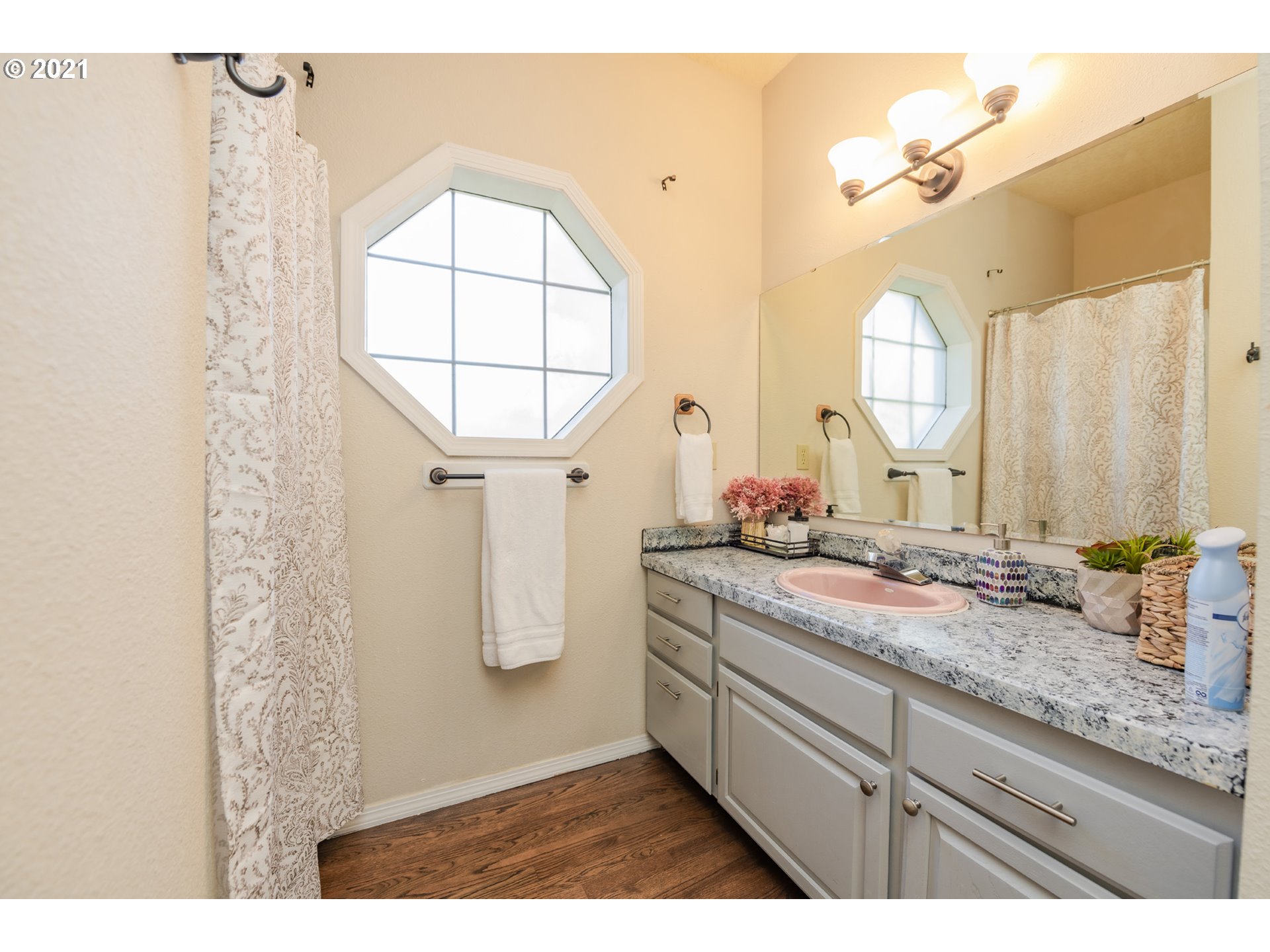 16121 Northeast San Rafael Street Portland, OR 97230 - Photo 11 of 32