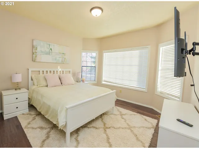 $949,900 | 16121 Northeast San Rafael Street, Portland, OR 97230