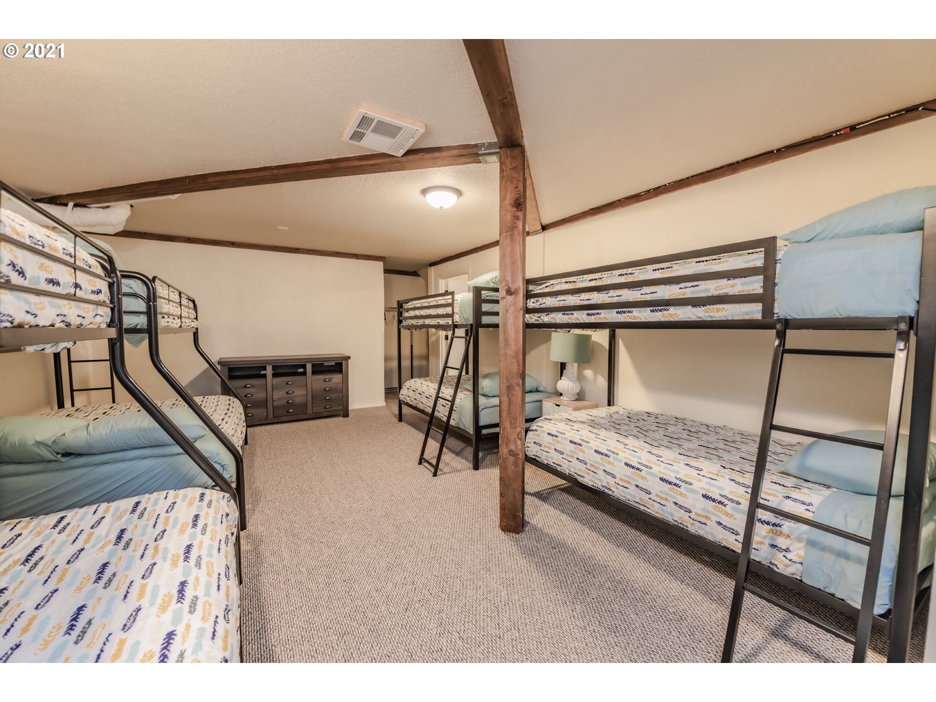 16121 Northeast San Rafael Street Portland, OR 97230 - Photo 16 of 32