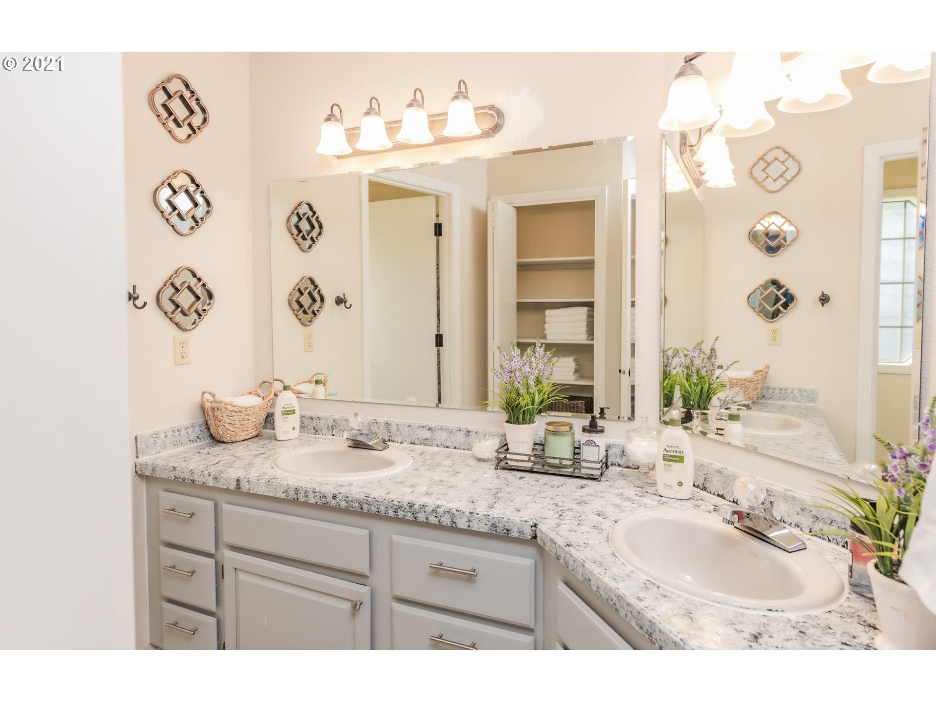 16121 Northeast San Rafael Street Portland, OR 97230 - Photo 22 of 32