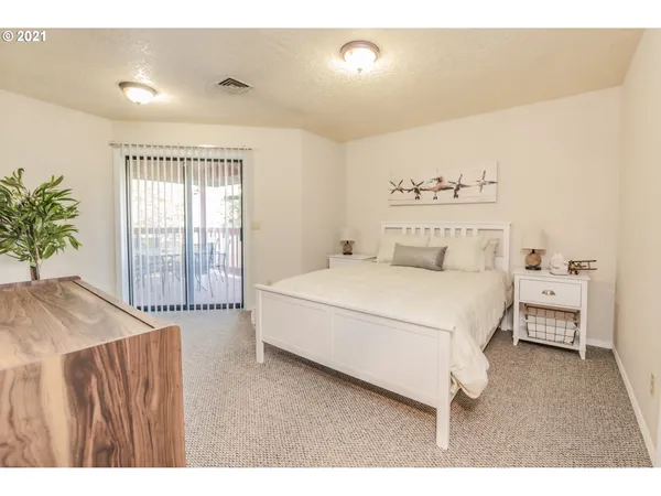 $890,000 | 16121 Northeast San Rafael Street, Portland, OR 97230