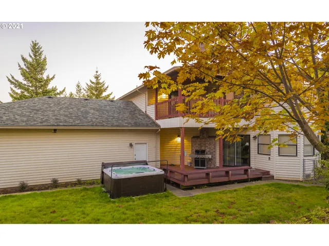 $949,900 | 16121 Northeast San Rafael Street, Portland, OR 97230