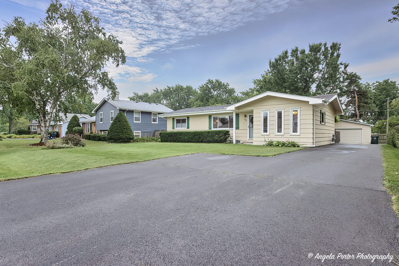 2007 Fairfield Road Lindenhurst, IL 60046 - Photo 2 of 19 Gallery Image 2