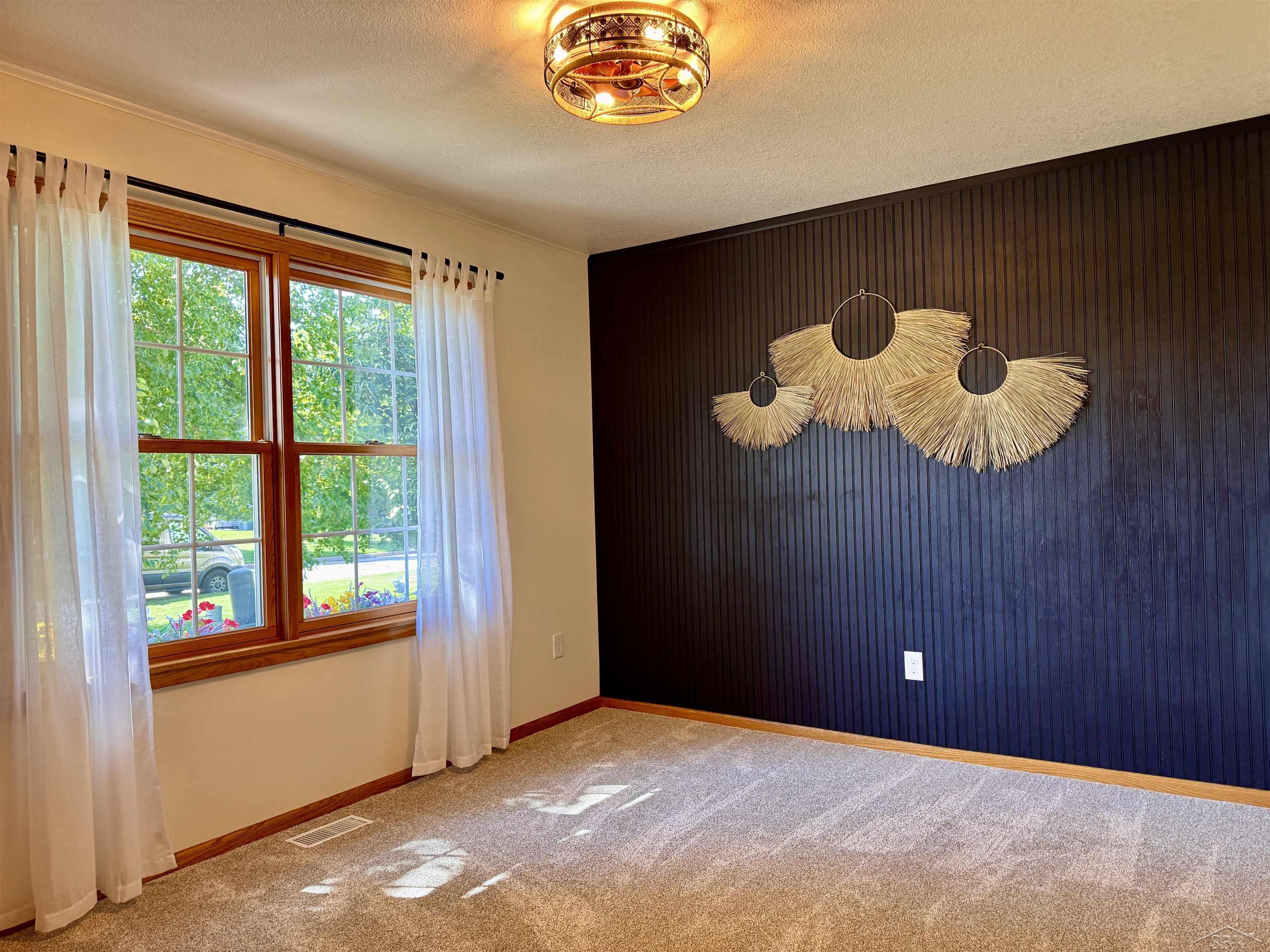 6304 Rockingham Place Saginaw, MI 48603 - Photo 20 of 32 50187417-1d3a135c-6958-48c8-a364-97818aa7294e.JPG