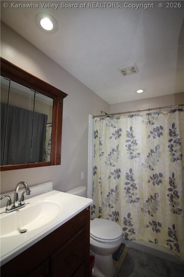 1022 Oakmont Road Charleston, WV 25314 - Photo 14 of 22 Gallery Image 14