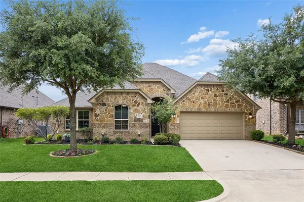 $450,000 | 217 Hawks Rdg Trail, Burleson, TX 76028