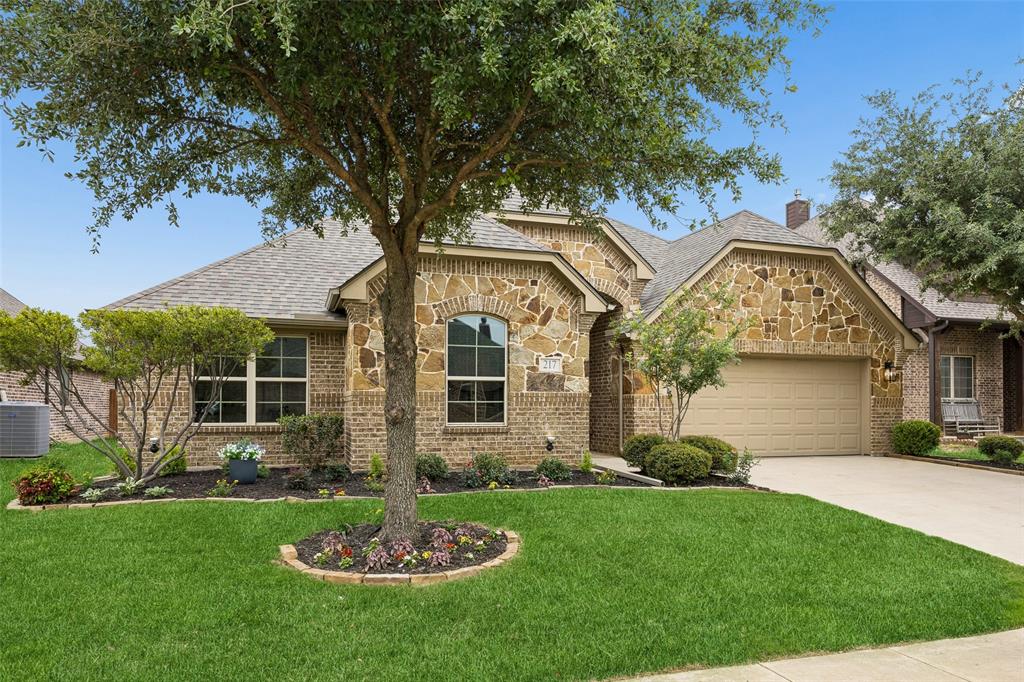 217 Hawks Rdg Trail Burleson, TX 76028 - Photo 2 of 31