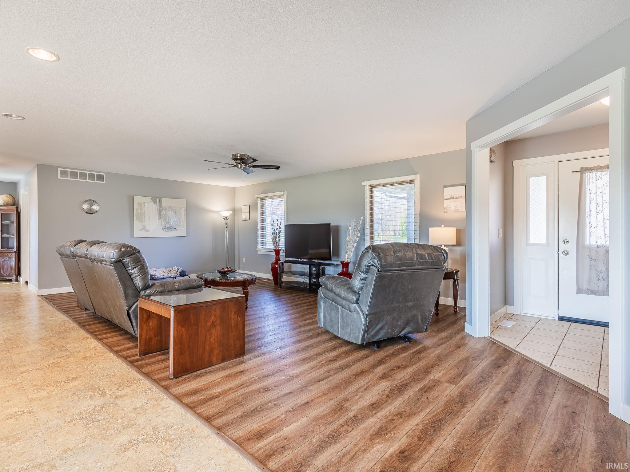 9101 Trentman Road Fort Wayne, IN 46816 - Photo 13 of 33