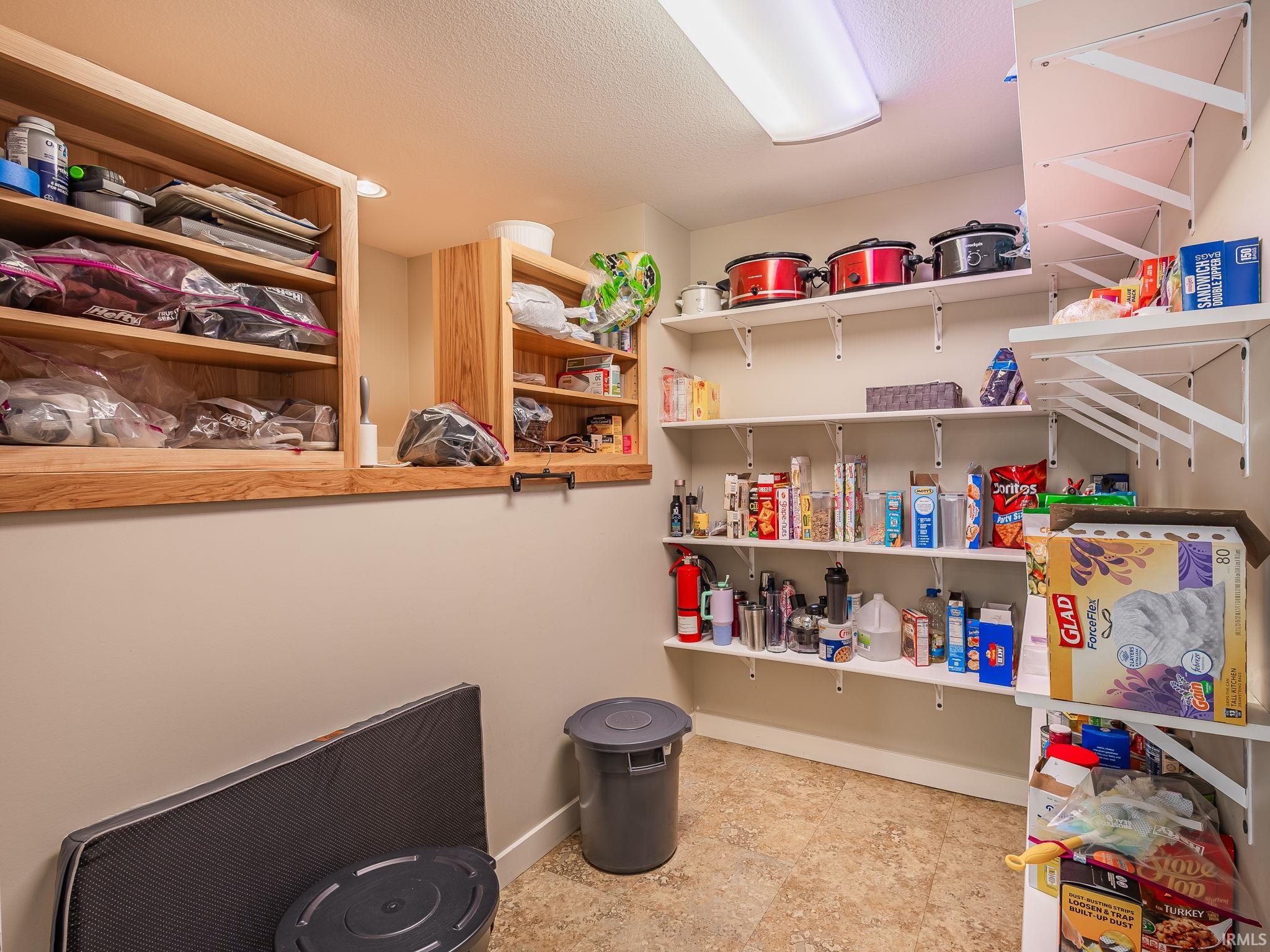 9101 Trentman Road Fort Wayne, IN 46816 - Photo 15 of 33