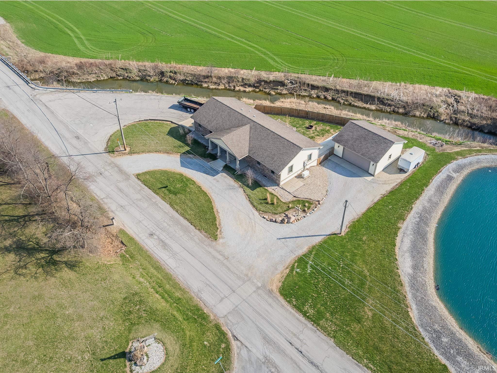 9101 Trentman Road Fort Wayne, IN 46816 - Photo 2 of 33