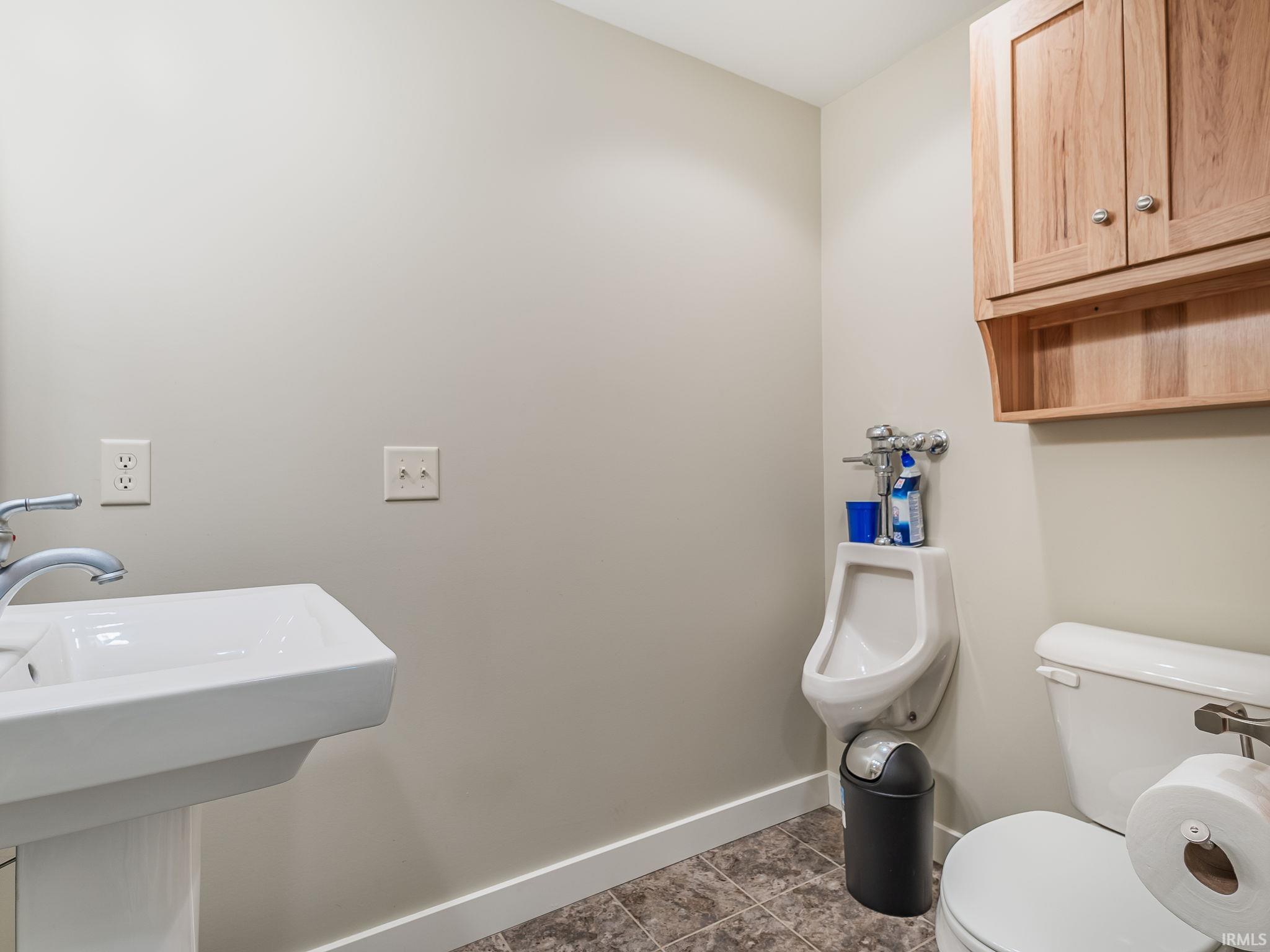 9101 Trentman Road Fort Wayne, IN 46816 - Photo 31 of 33