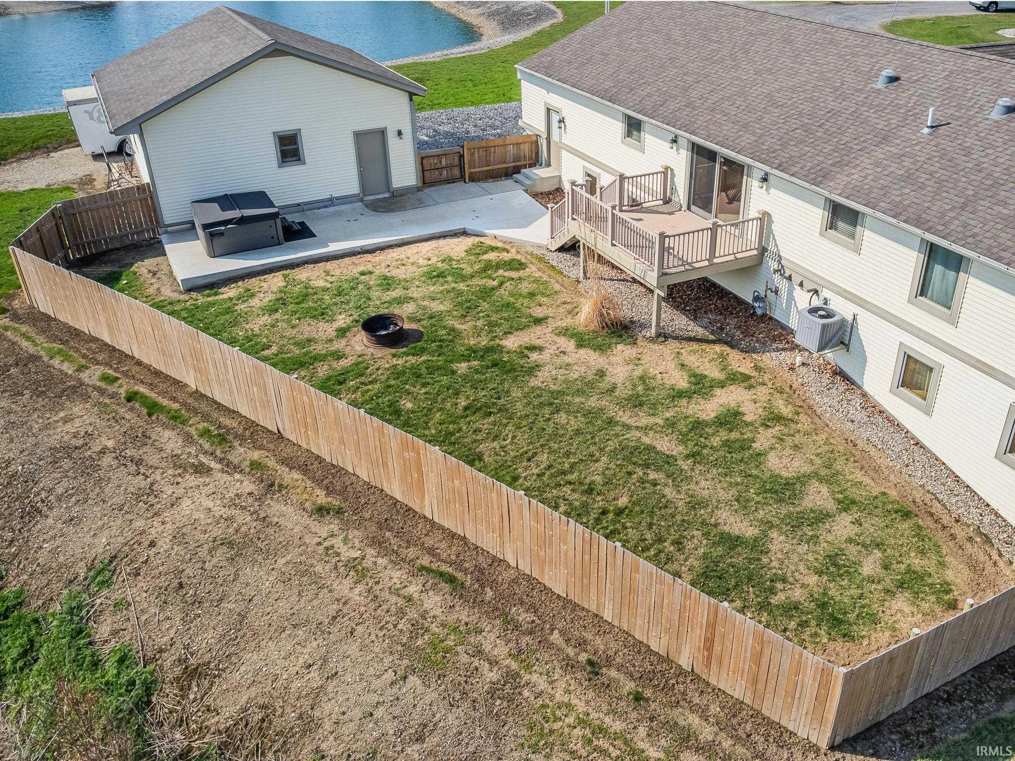 9101 Trentman Road Fort Wayne, IN 46816 - Photo 4 of 33