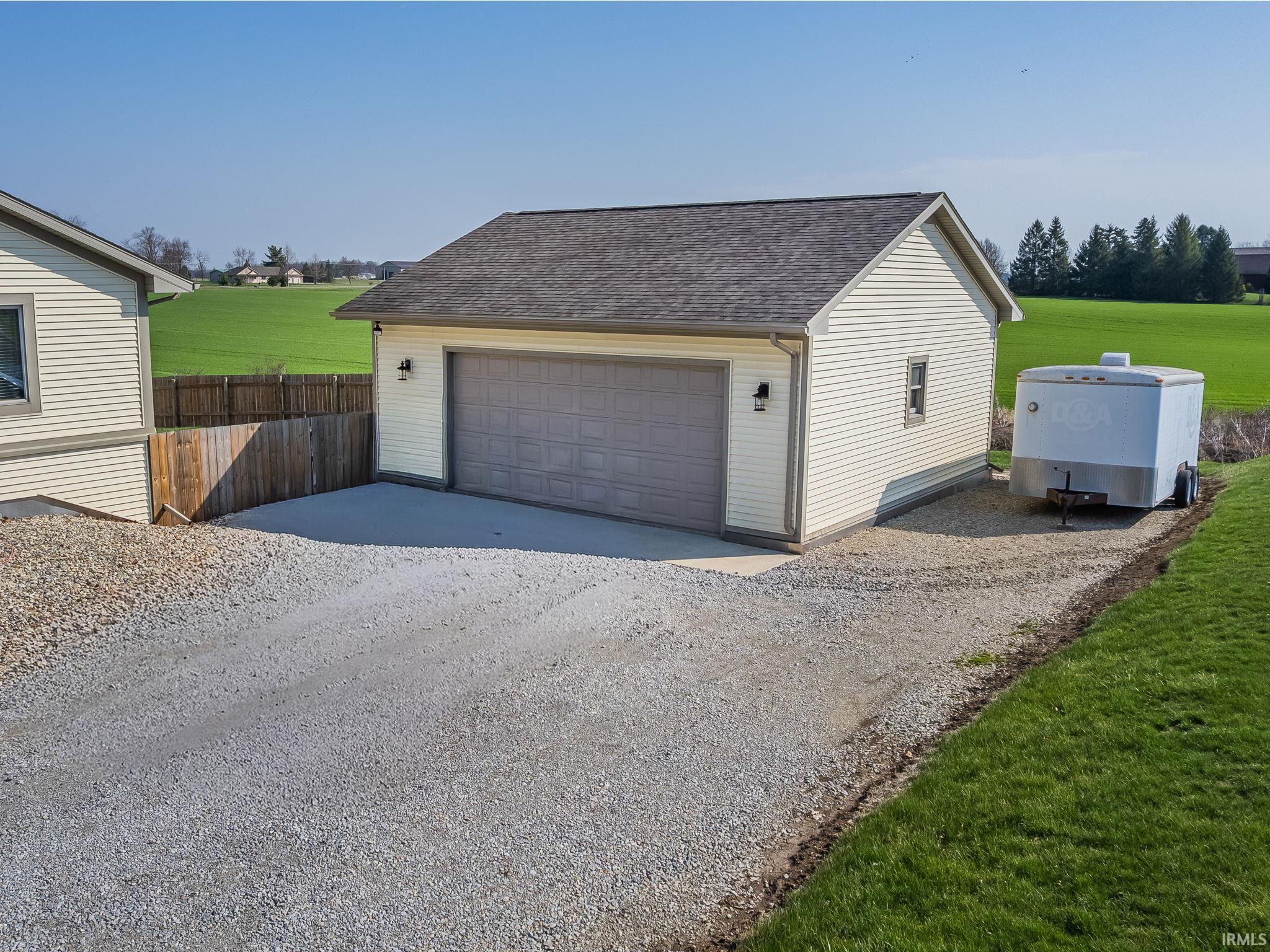 9101 Trentman Road Fort Wayne, IN 46816 - Photo 8 of 33