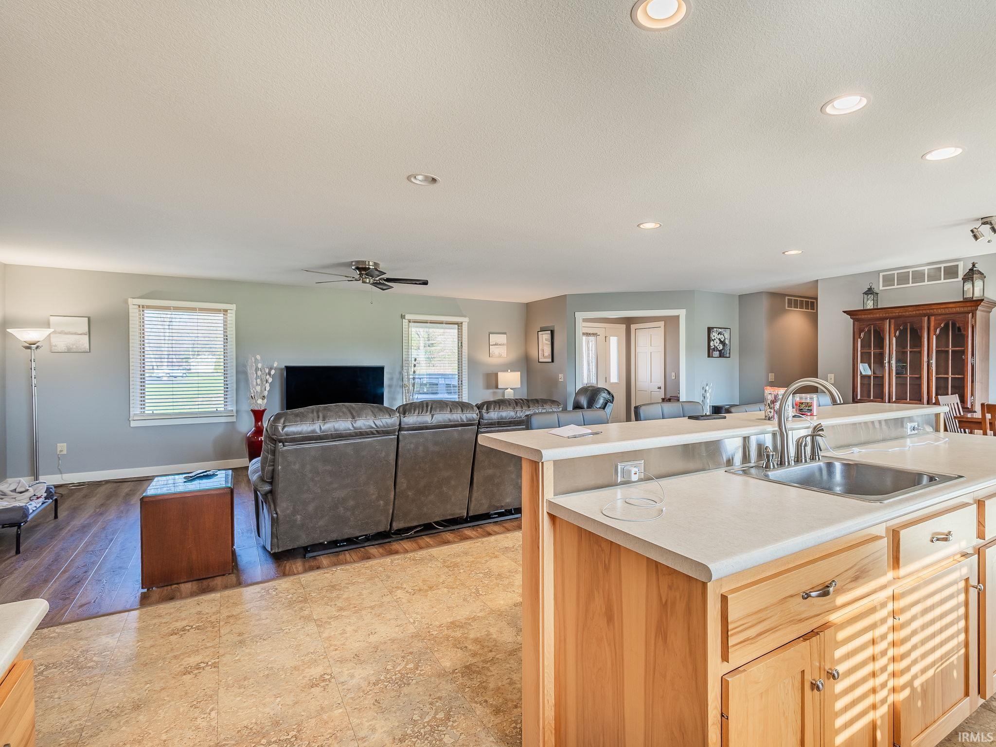 9101 Trentman Road Fort Wayne, IN 46816 - Photo 10 of 33