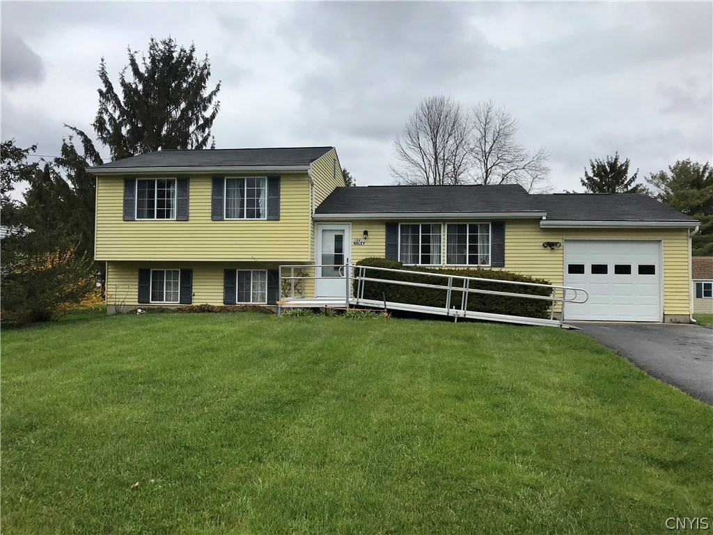 104 Farmingdale Road Camillus, NY 13031 - Photo 1 of 1 Gallery Image 1