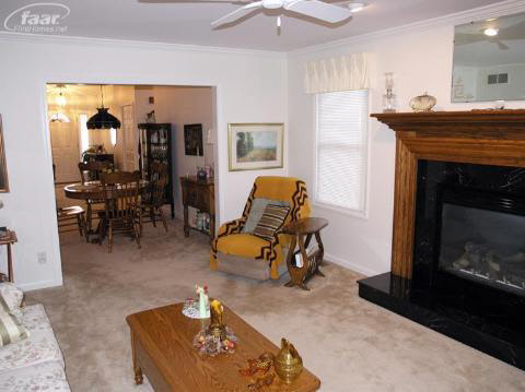3041 South Genesee Road Burton, MI 48519 - Photo 3 of 21 20342981-2.JPG