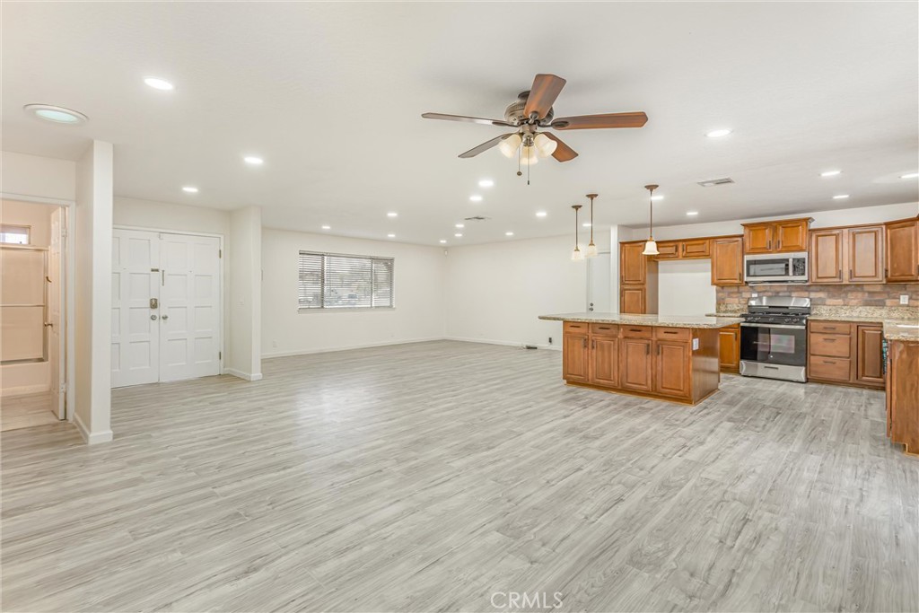 19891 Talihina Road Apple Valley, CA 92307 - Photo 8 of 41