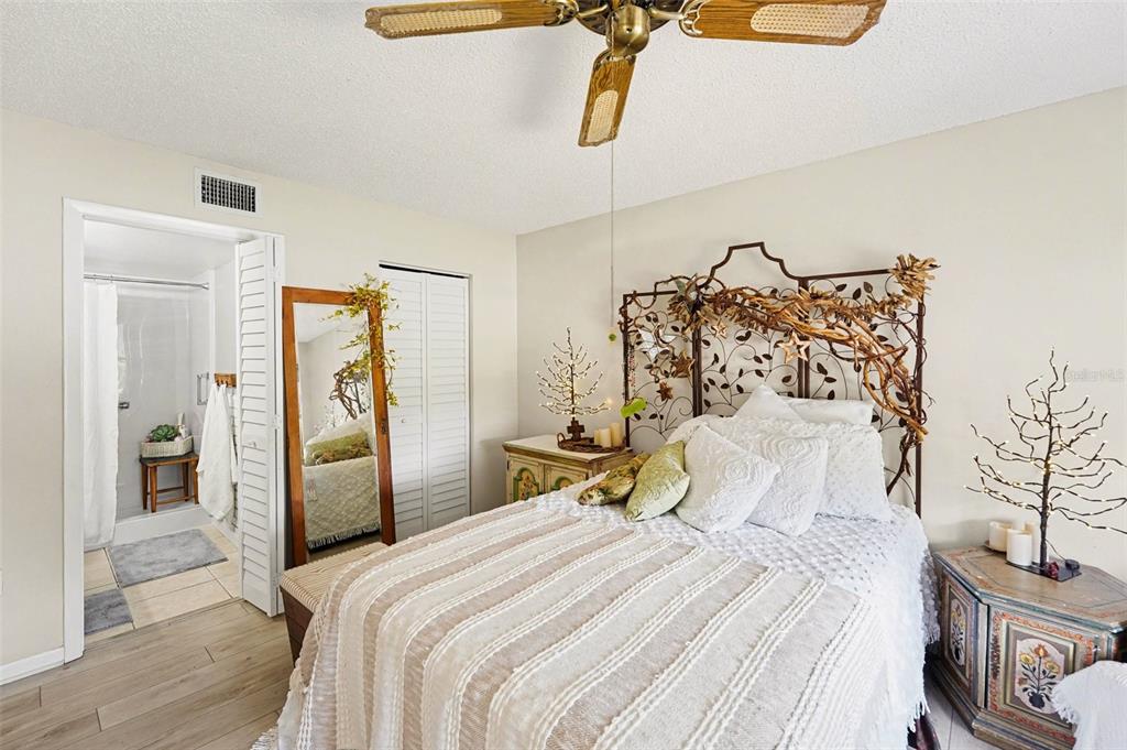 1870 Pine Ridge Way West, Unit D2 Palm Harbor, FL 34684 - Photo 11 of 29