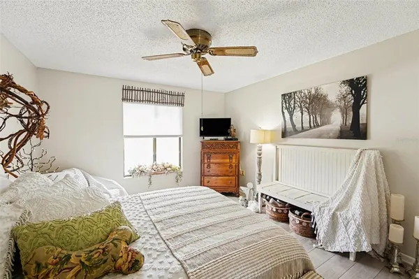 $170,999 | 1870 Pine Ridge Way West, Unit D2, Palm Harbor, FL 34684