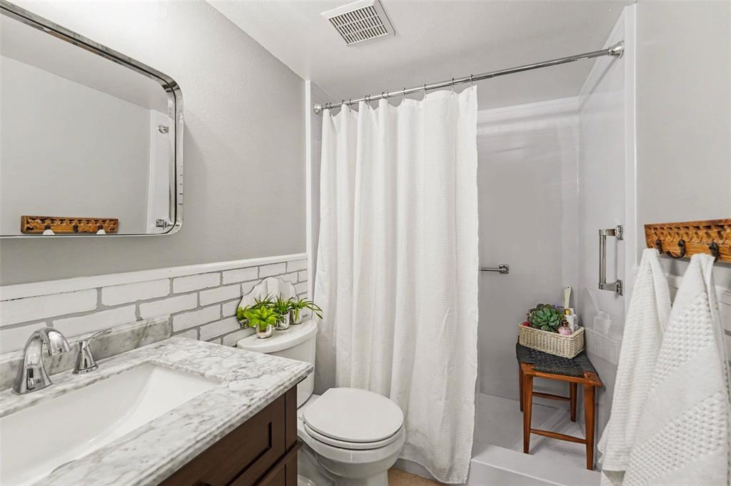 1870 Pine Ridge Way West, Unit D2 Palm Harbor, FL 34684 - Photo 16 of 29