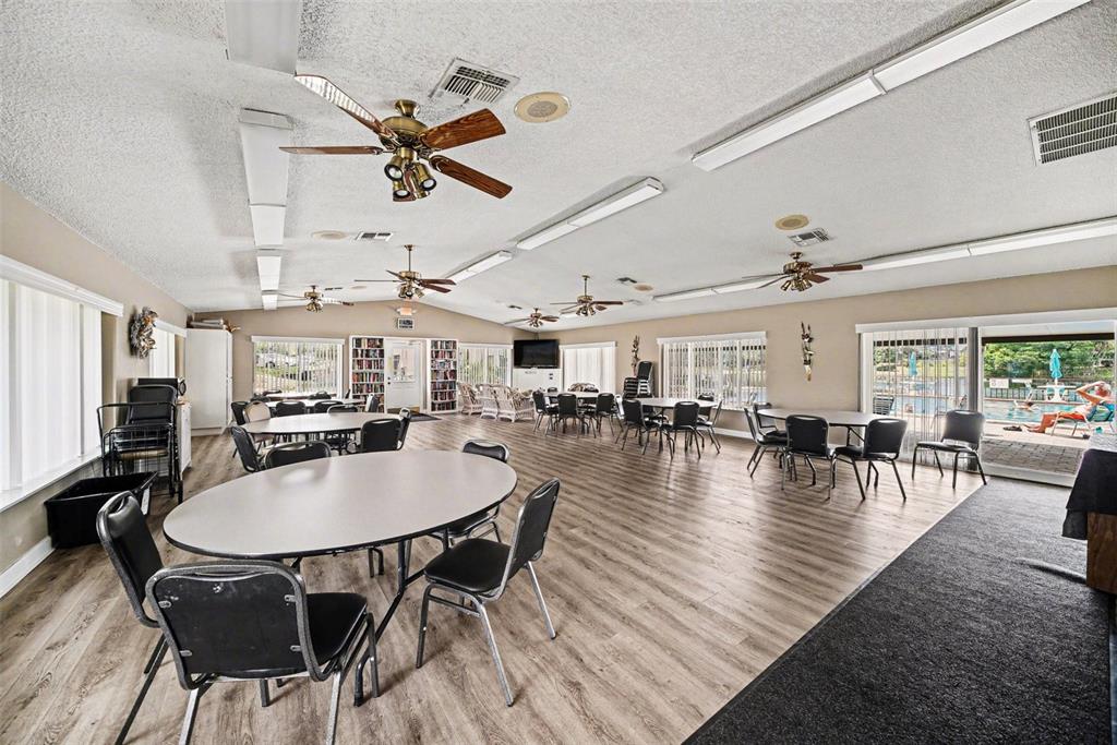 1870 Pine Ridge Way West, Unit D2 Palm Harbor, FL 34684 - Photo 21 of 29