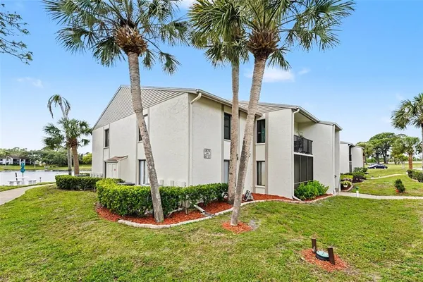 $170,999 | 1870 Pine Ridge Way West, Unit D2, Palm Harbor, FL 34684