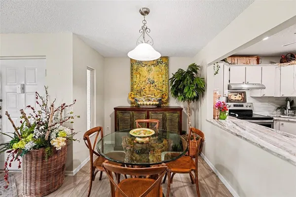 $170,999 | 1870 Pine Ridge Way West, Unit D2, Palm Harbor, FL 34684