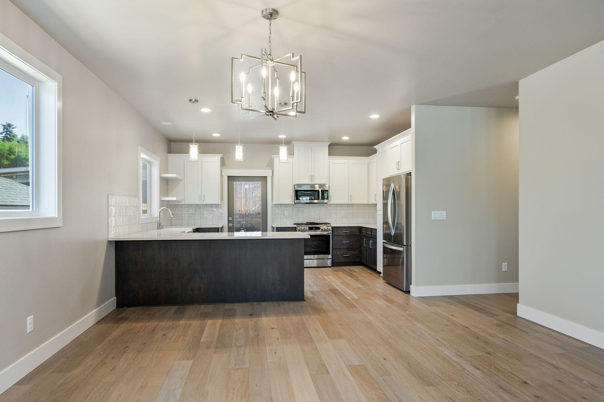 364 Randy Street Ashland, OR 97520 - Photo 14 of 46 Kitchen