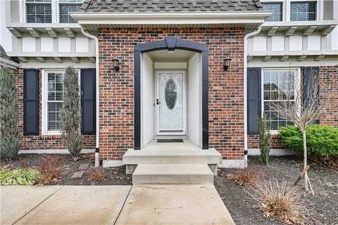 $479,000 | 10505 King Street, Overland Park, KS 66214
