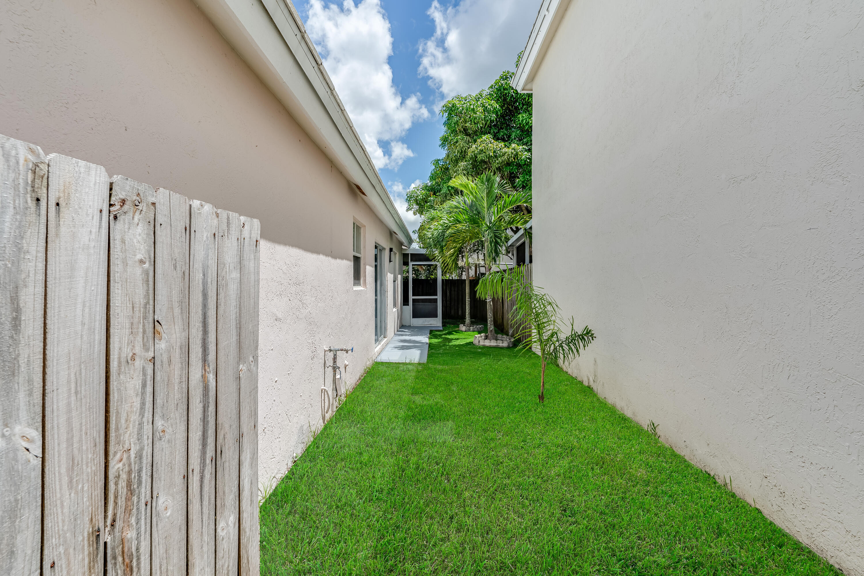 3084 Lighthouse Place Pompano Beach, FL 33063 - Photo 29 of 41 IMG_8067