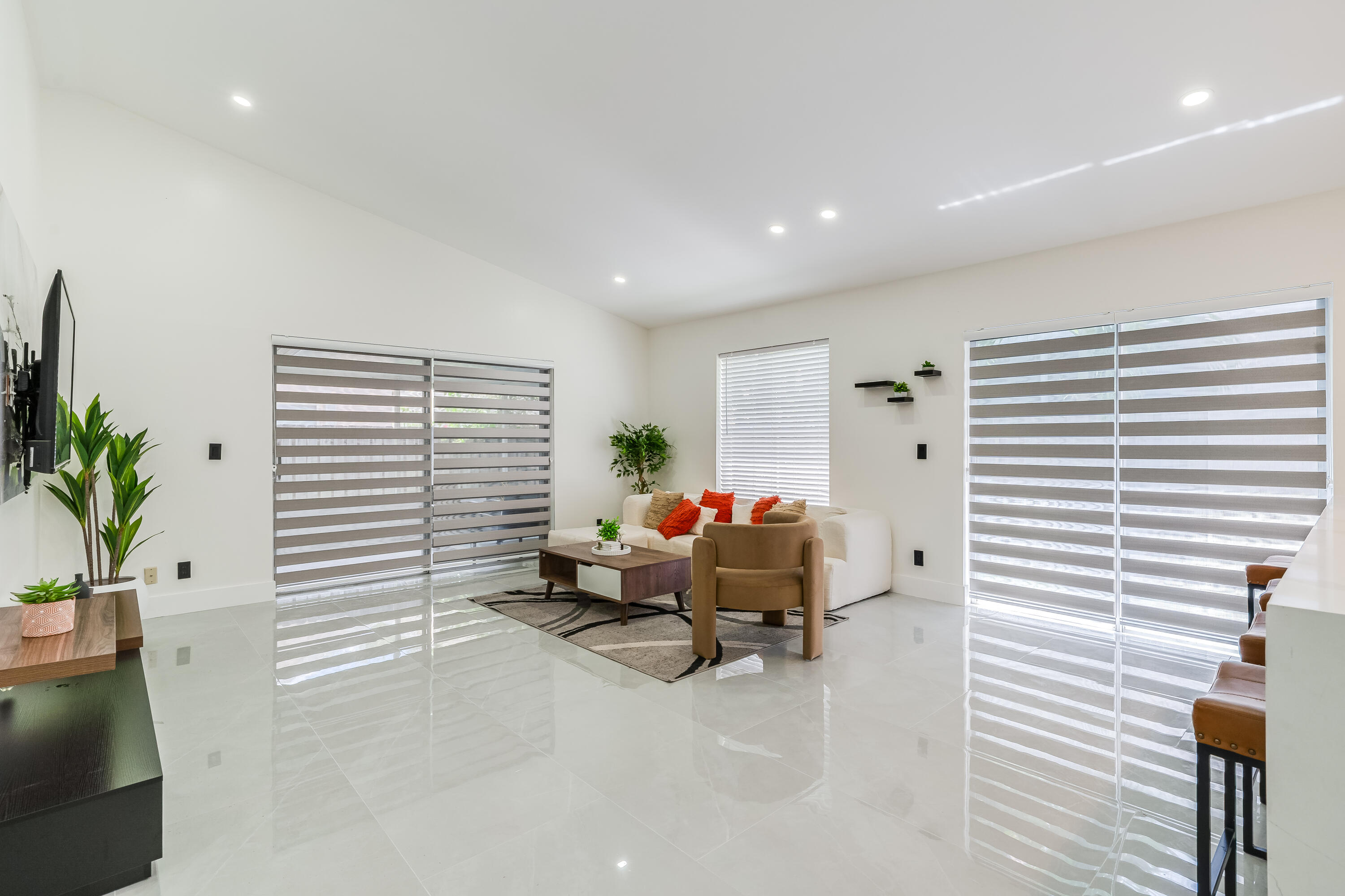 3084 Lighthouse Place Pompano Beach, FL 33063 - Photo 5 of 41 IMG_8038