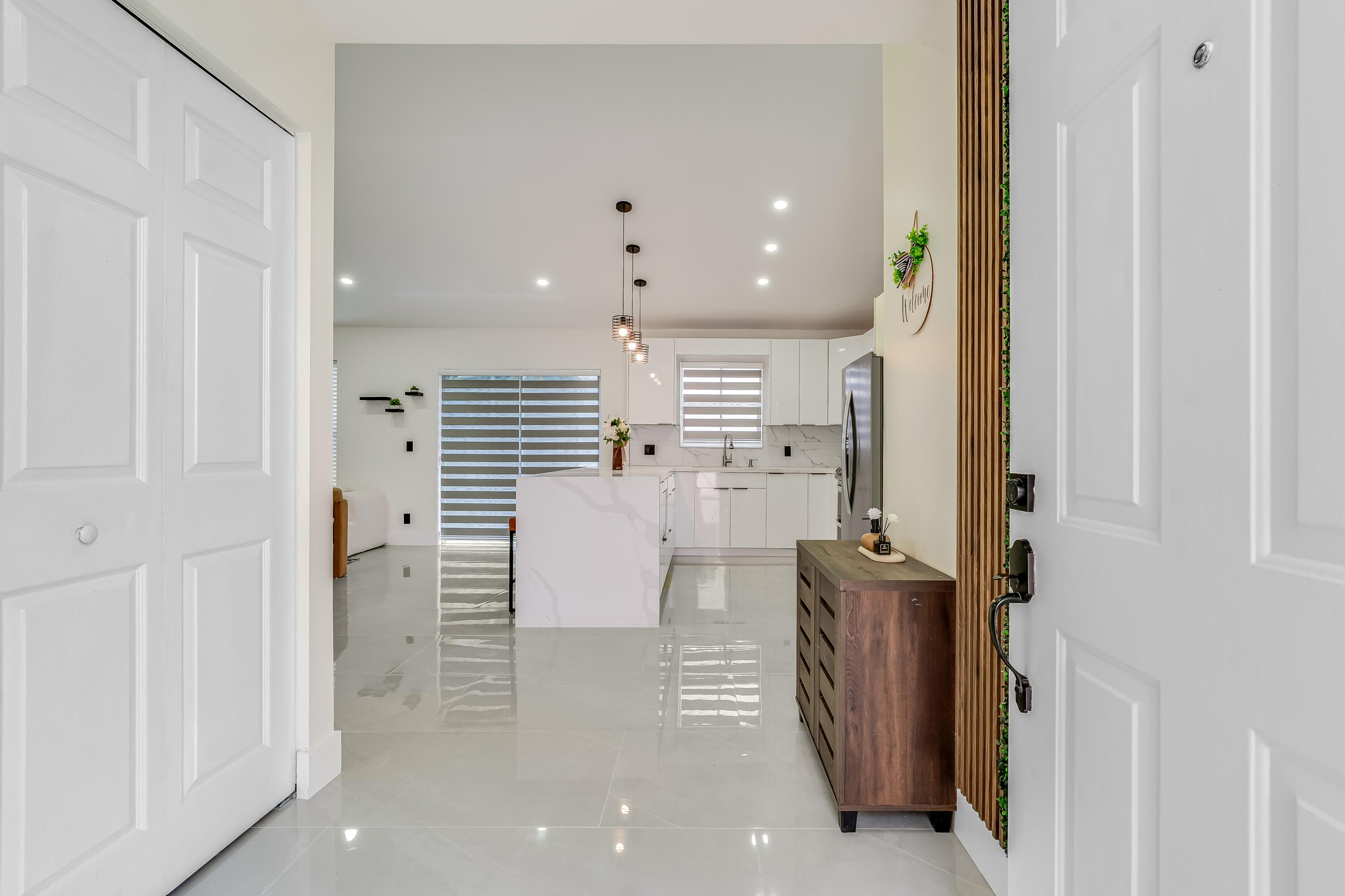 3084 Lighthouse Place Pompano Beach, FL 33063 - Photo 6 of 41 IMG_8053