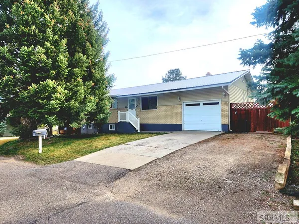 $450,000 | 118 South 5th West, Lava Hot Springs, ID 83246