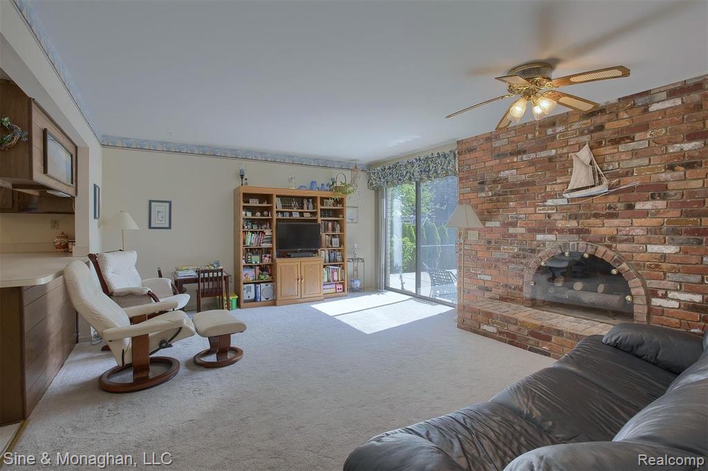 35 Vernier Road Grosse Pointe Shores, MI 48236 - Photo 12 of 38
