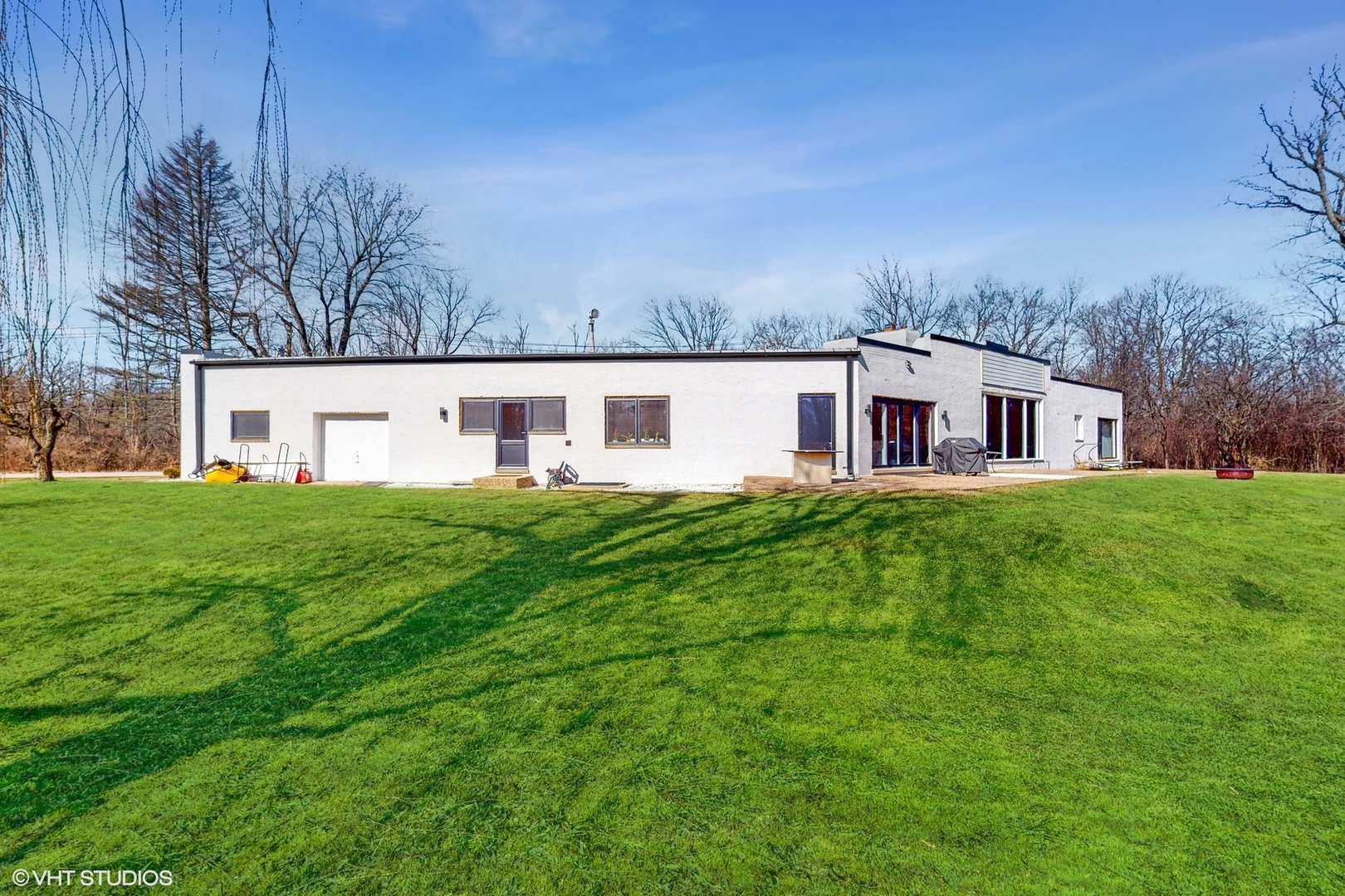 711 Lee Road Northbrook, IL 60062 - Photo 27 of 30 a view of house with backyard
