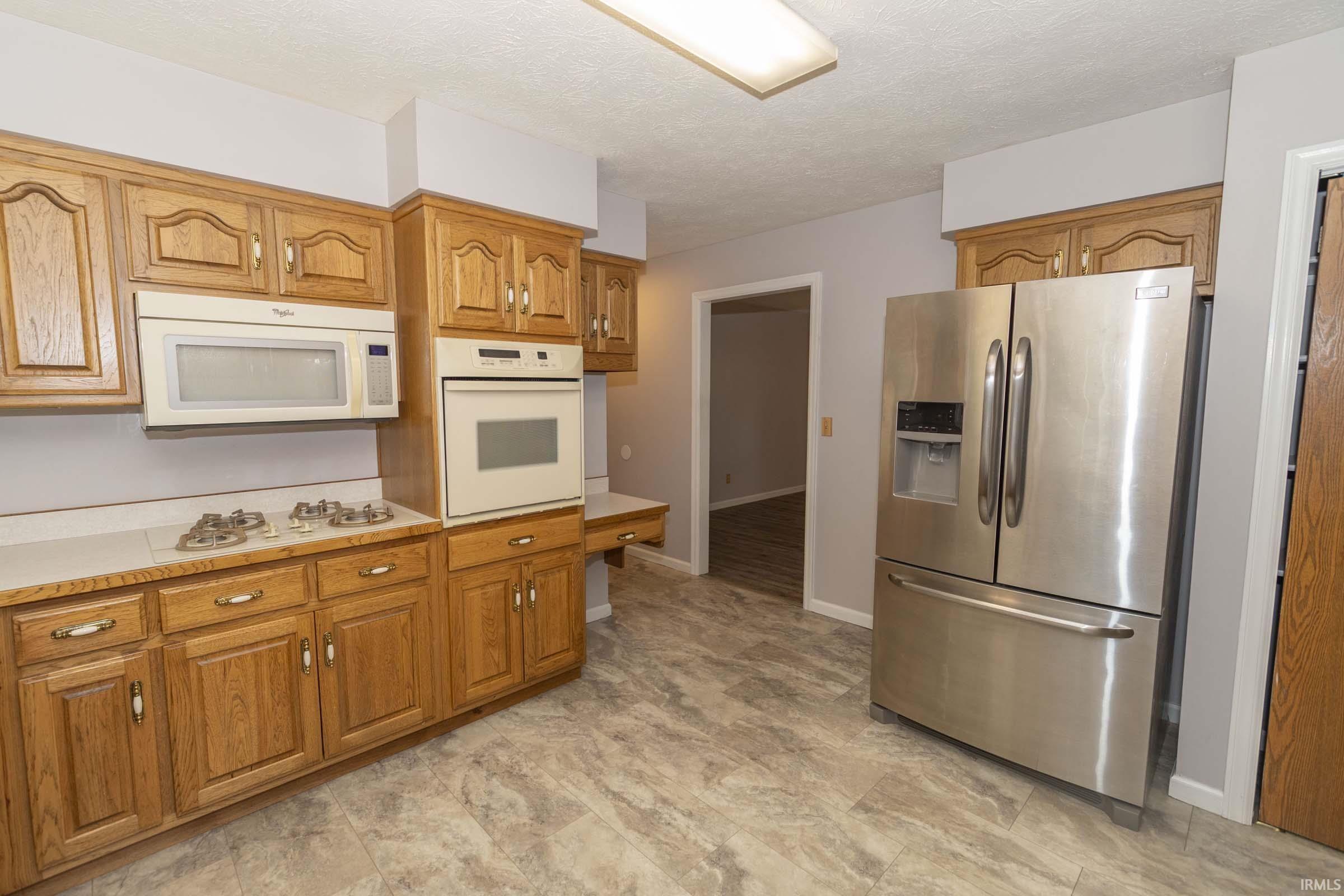 52288 Laurel Road South Bend, IN 46637 - Photo 7 of 47 Gallery Image 7