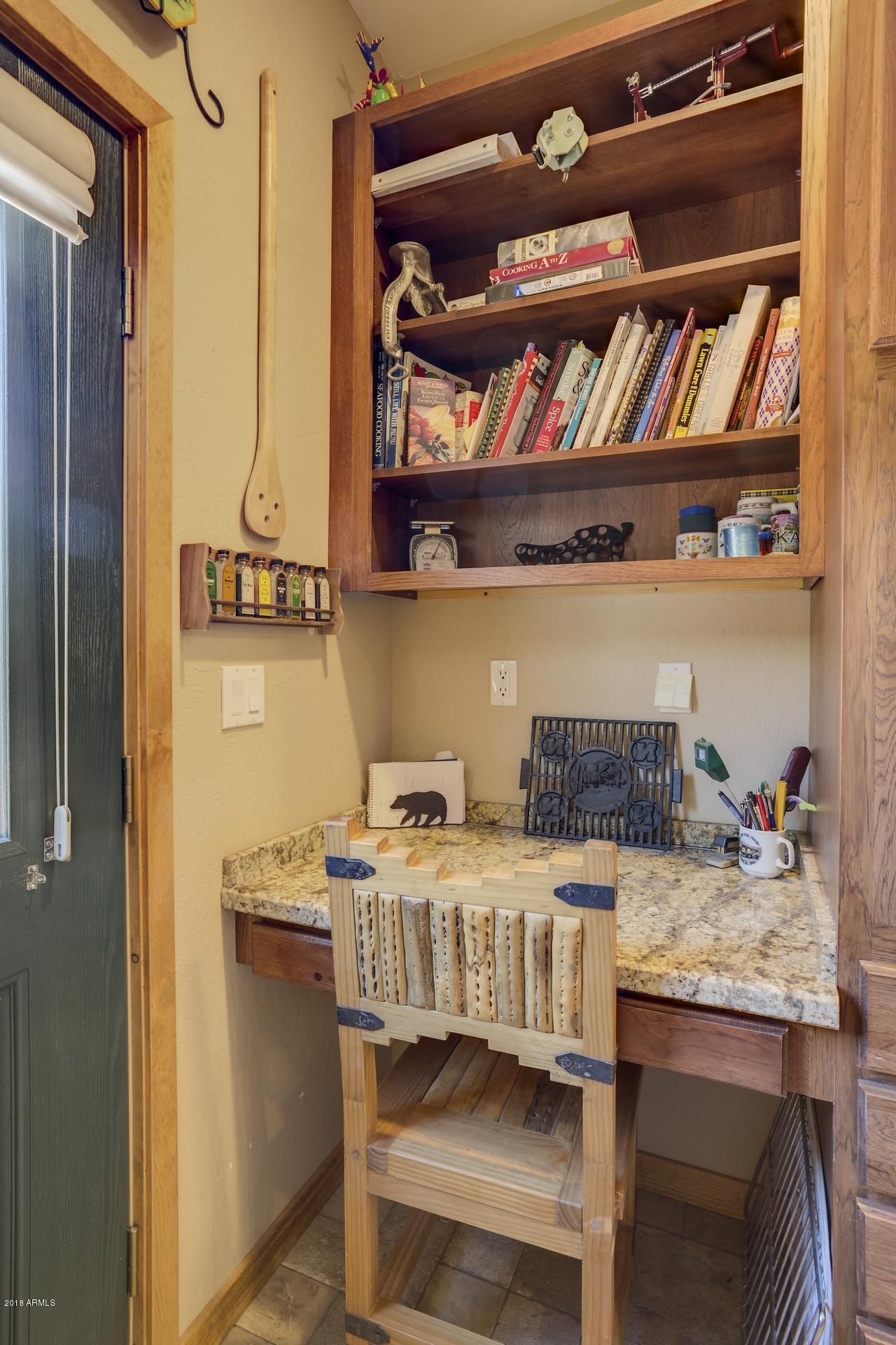 9247 Juniper Road Strawberry, AZ 85544 - Photo 15 of 54 Desk nook