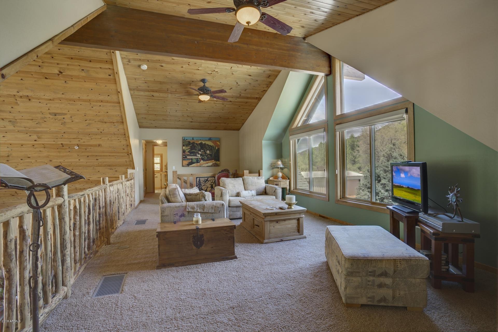 9247 Juniper Road Strawberry, AZ 85544 - Photo 28 of 54 Loft family room