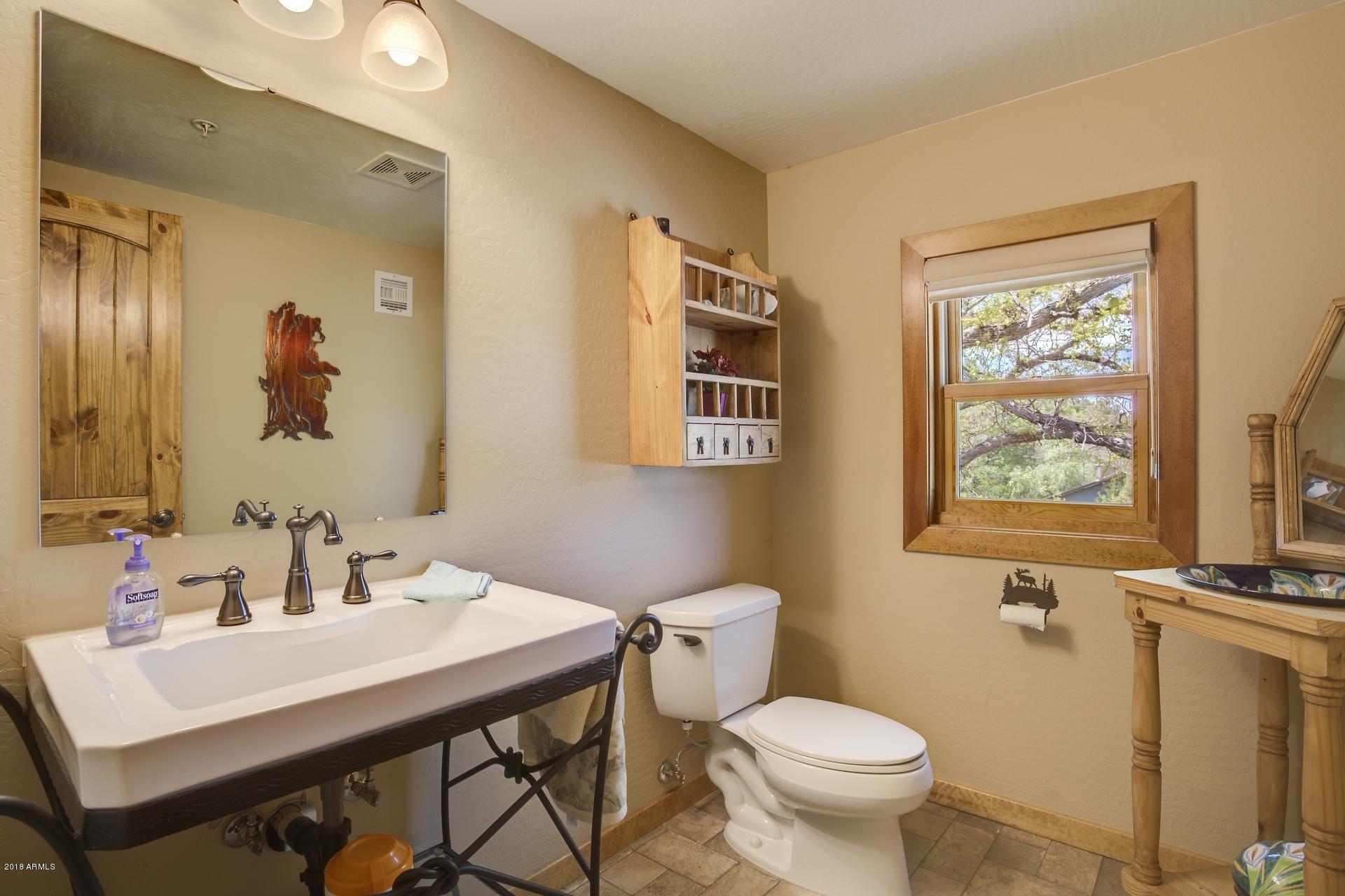 9247 Juniper Road Strawberry, AZ 85544 - Photo 31 of 54 Loft Bathroom