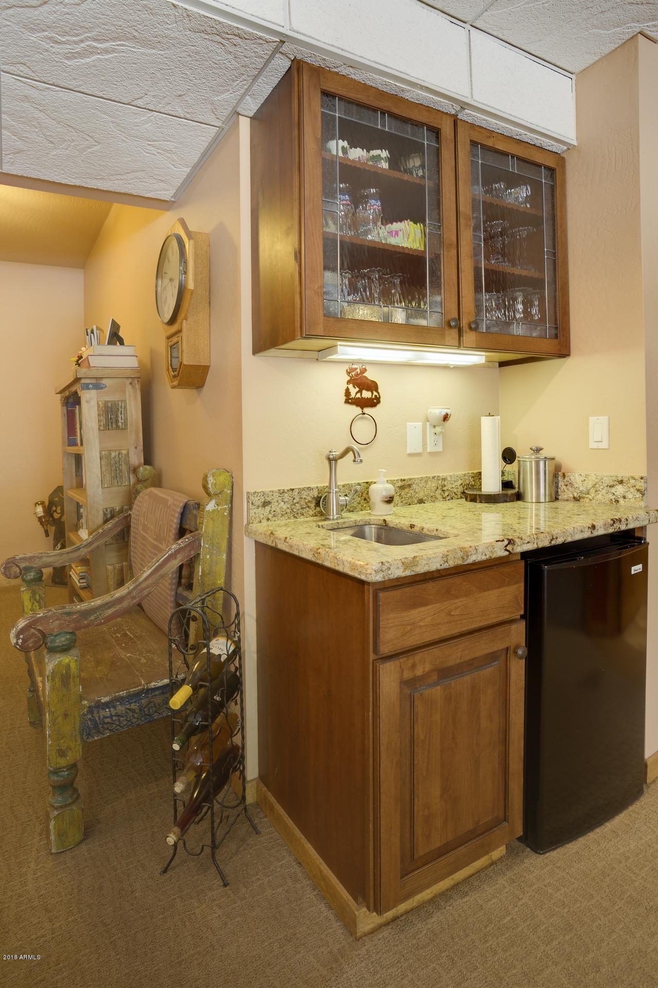 9247 Juniper Road Strawberry, AZ 85544 - Photo 39 of 54 Wet bar