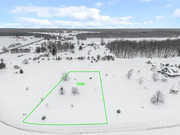 $50,000 | 7092 Misty Lane, Lake Ann, MI 49650