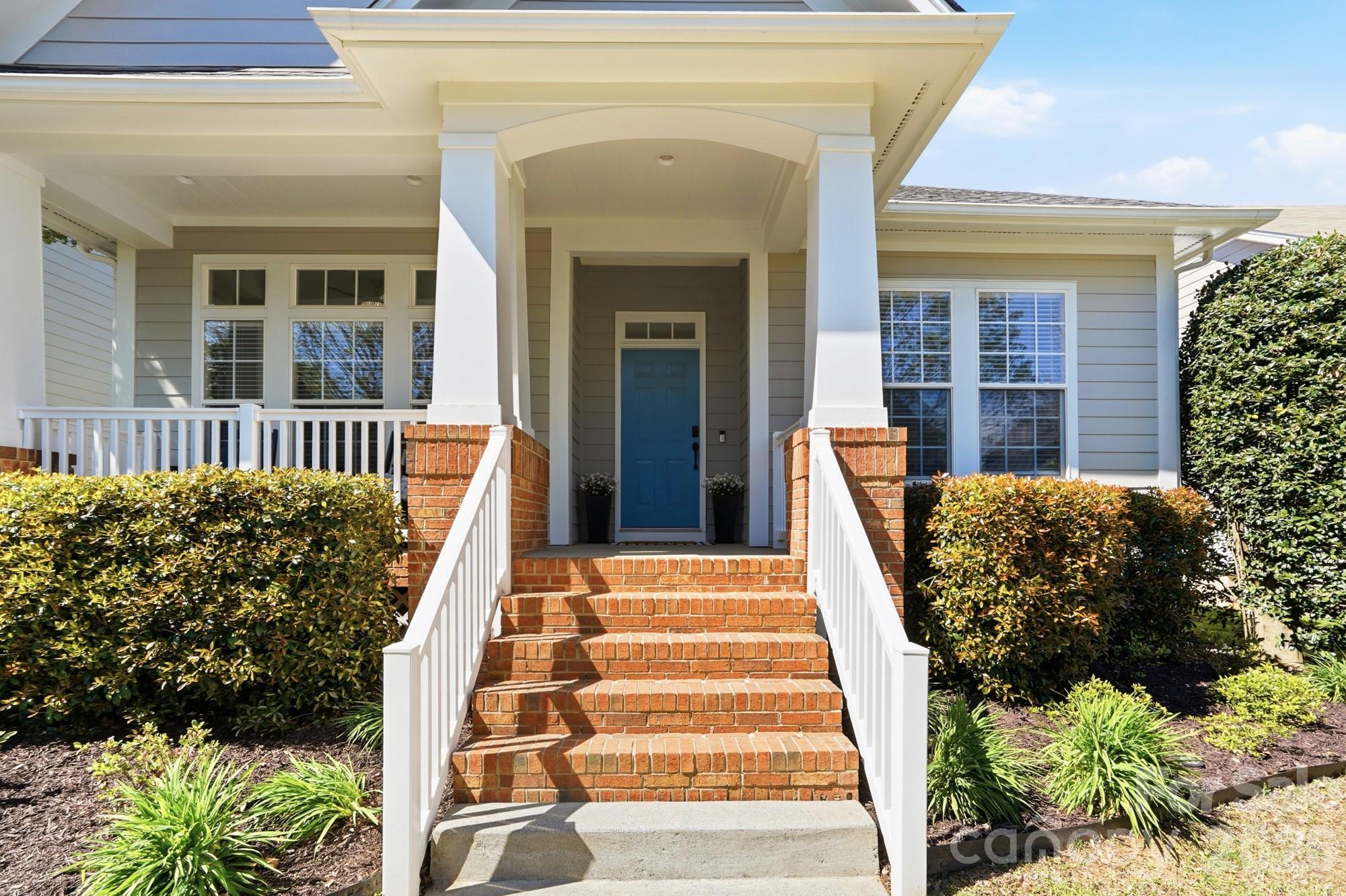 17029 Carlton Way Road Huntersville, NC 28078 - Photo 3 of 39 a front view of a house