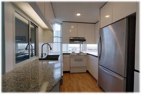 $3,400 | 1212 Nuuanu Avenue, Unit 1705, Honolulu, HI 96817