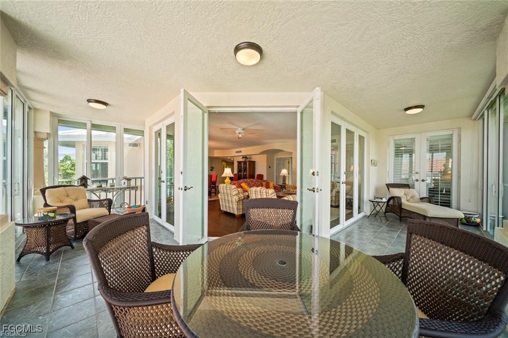 2675 Wulfert Road, Unit 6 Sanibel, FL 33957 - Photo 33 of 47 a living room with furniture