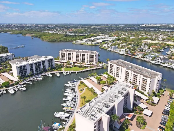$5,000 | 2687 North Ocean Boulevard, Unit G306, Boca Raton, FL 33431
