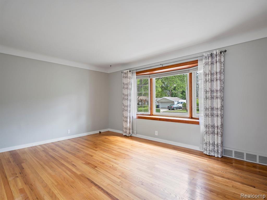 2414 West Webster Road Royal Oak, MI 48073 - Photo 5 of 22 Gallery Image 5