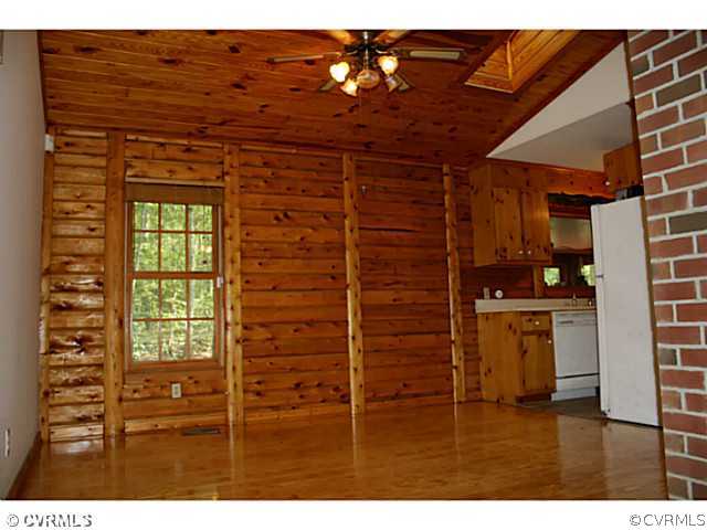 19350 Shumans Road Ruther Glen, VA 22546 - Photo 3 of 12 Dining Room