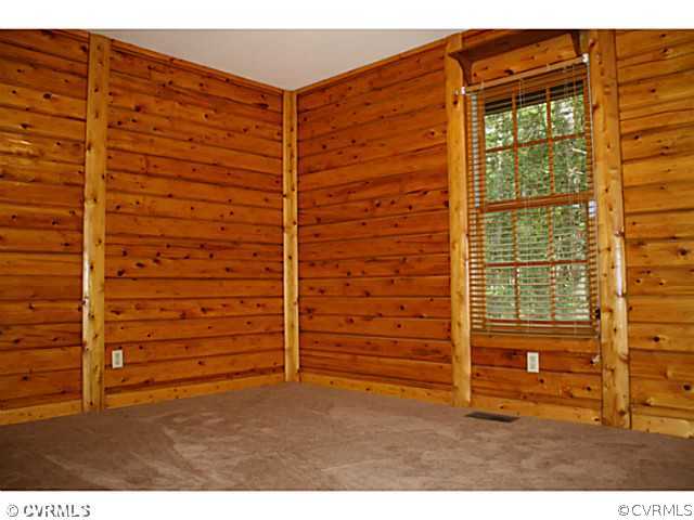 19350 Shumans Road Ruther Glen, VA 22546 - Photo 4 of 12 Bedroom